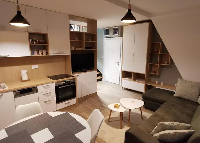 Divcigora Sokic 2 アパート